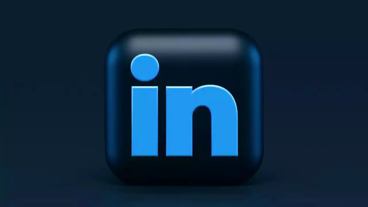 LinkedIn Expands AI Job-Hunting Features for Premium Subscribers