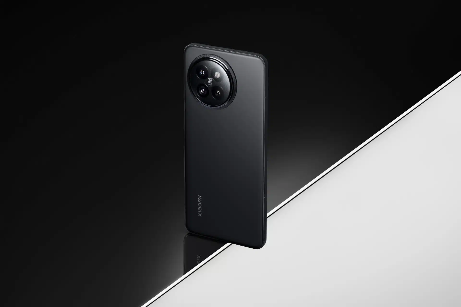 Xiaomi 14 CIVI Launches in India: Designed with Leica