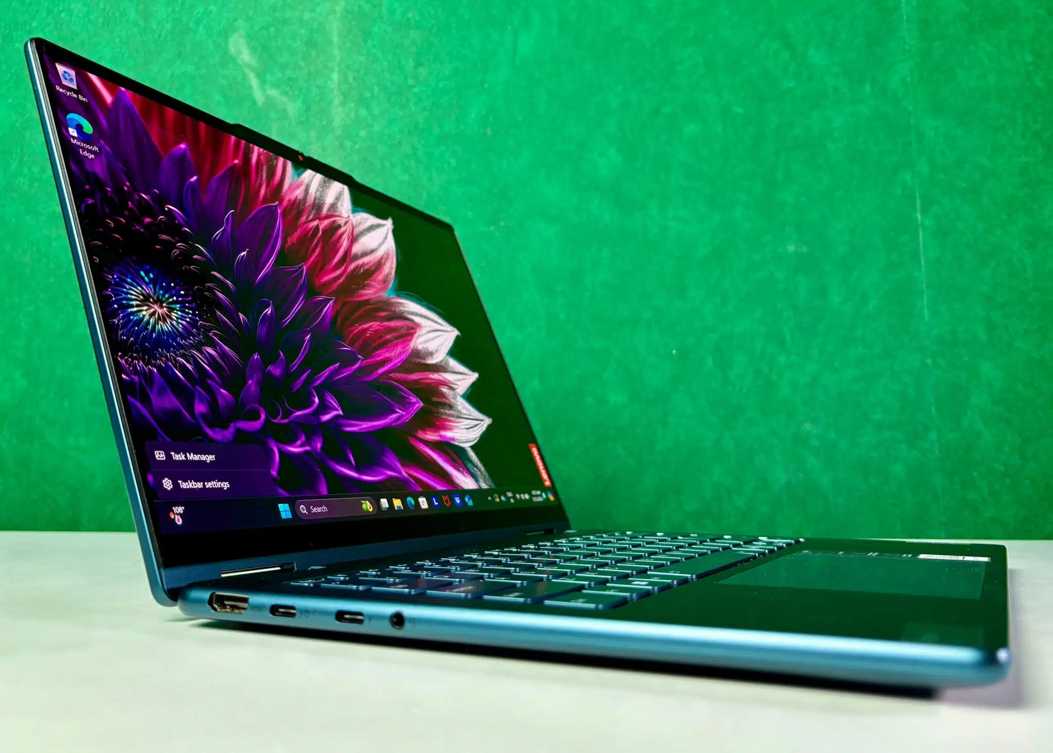 Lenovo Yoga 7i 2-in-1 OLED Laptop Review