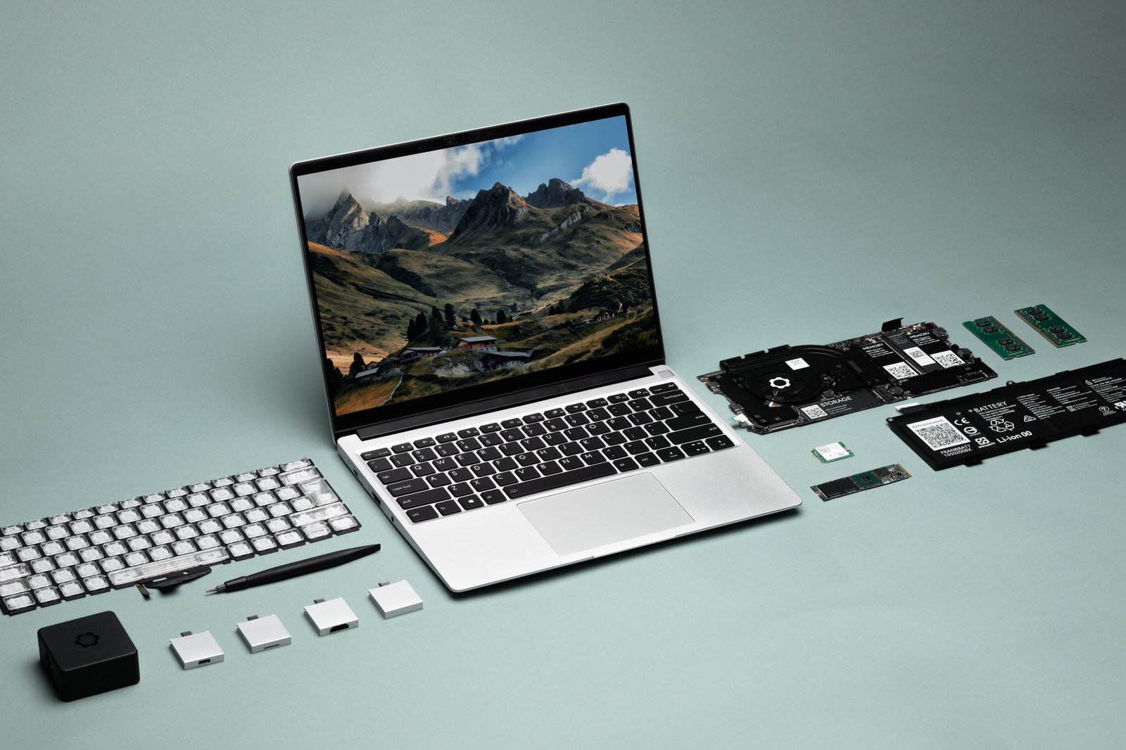 Framework Nips and Tucks Its 13-inch Laptop