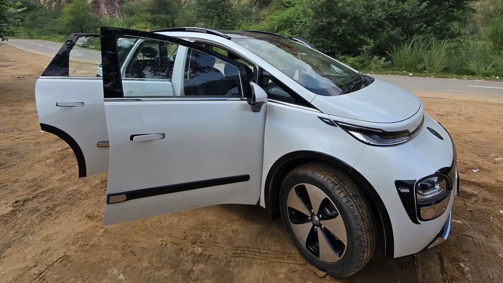 MG Windsor EV 5 scaled