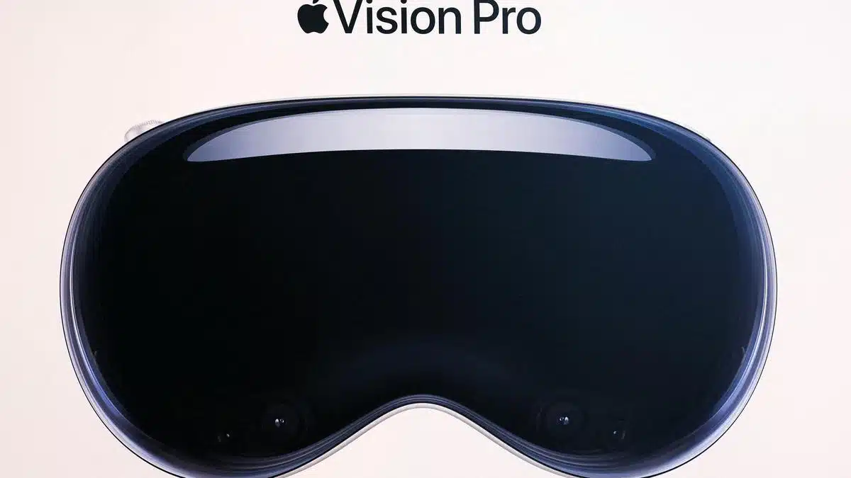 Is Apple's Vision Pro Already Fading to Black