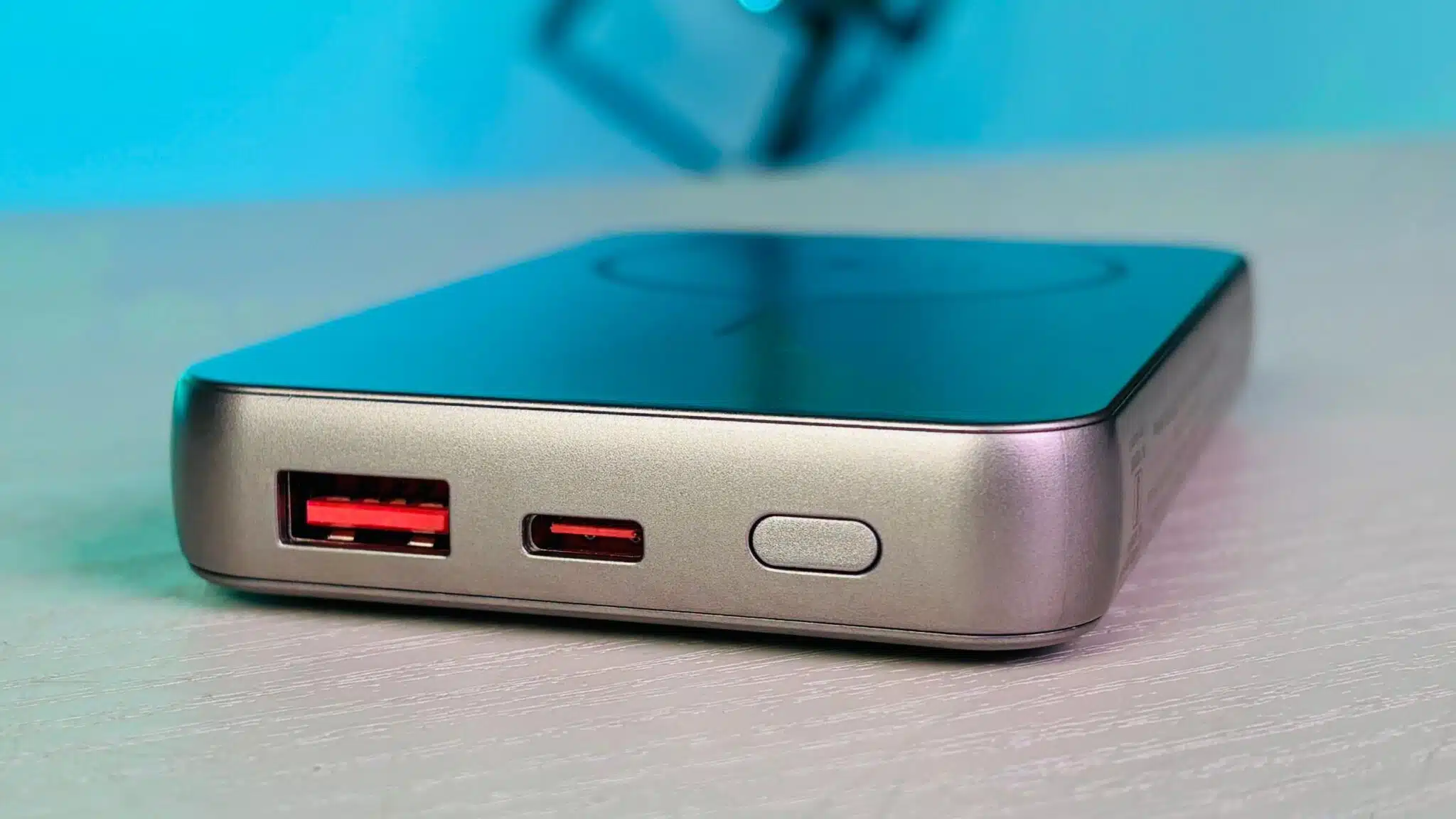 Stuffcool Click 10000mAh 15W Slim Magnetic Wireless Powerbank Review