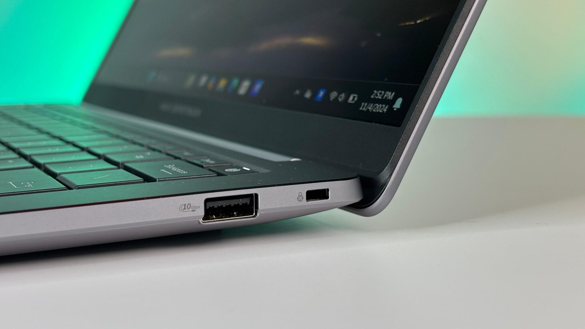 ASUS ExpertBook P5 Review: A Lightweight Powerhouse for Business Professionals 7 ASUS ExpertBook P5 Review: A Lightweight Powerhouse for Business Professionals