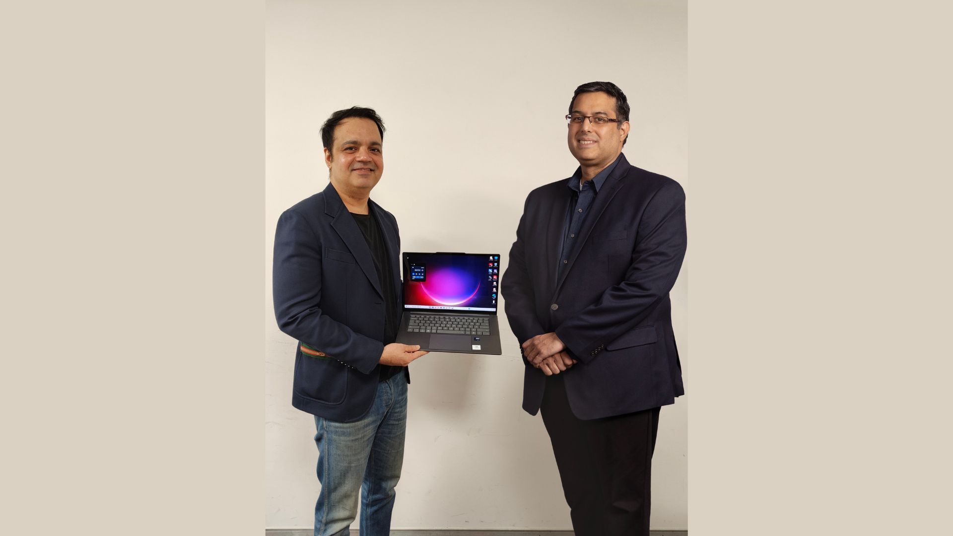 Lenovo Redefines AI-Powered Computing with the Yoga Slim 7i Aura Edition