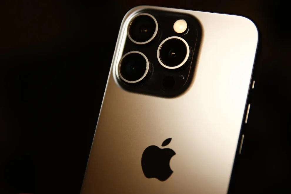 iPhone Users Targeted by Spyware