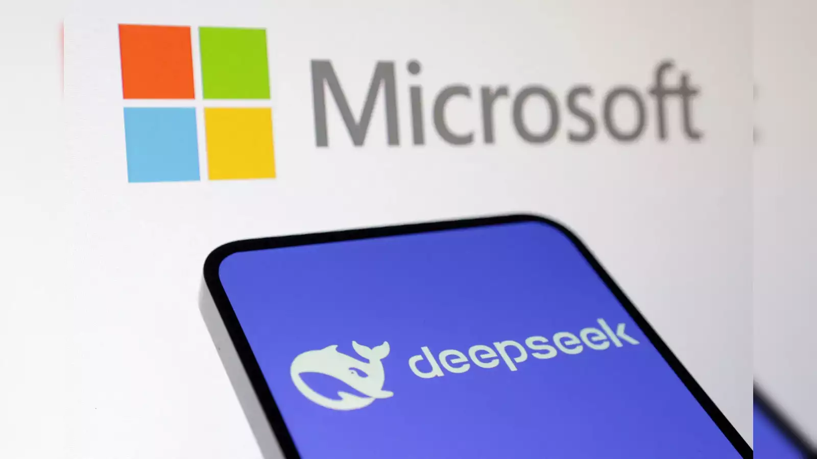 Microsoft Embraces DeepSeek AI