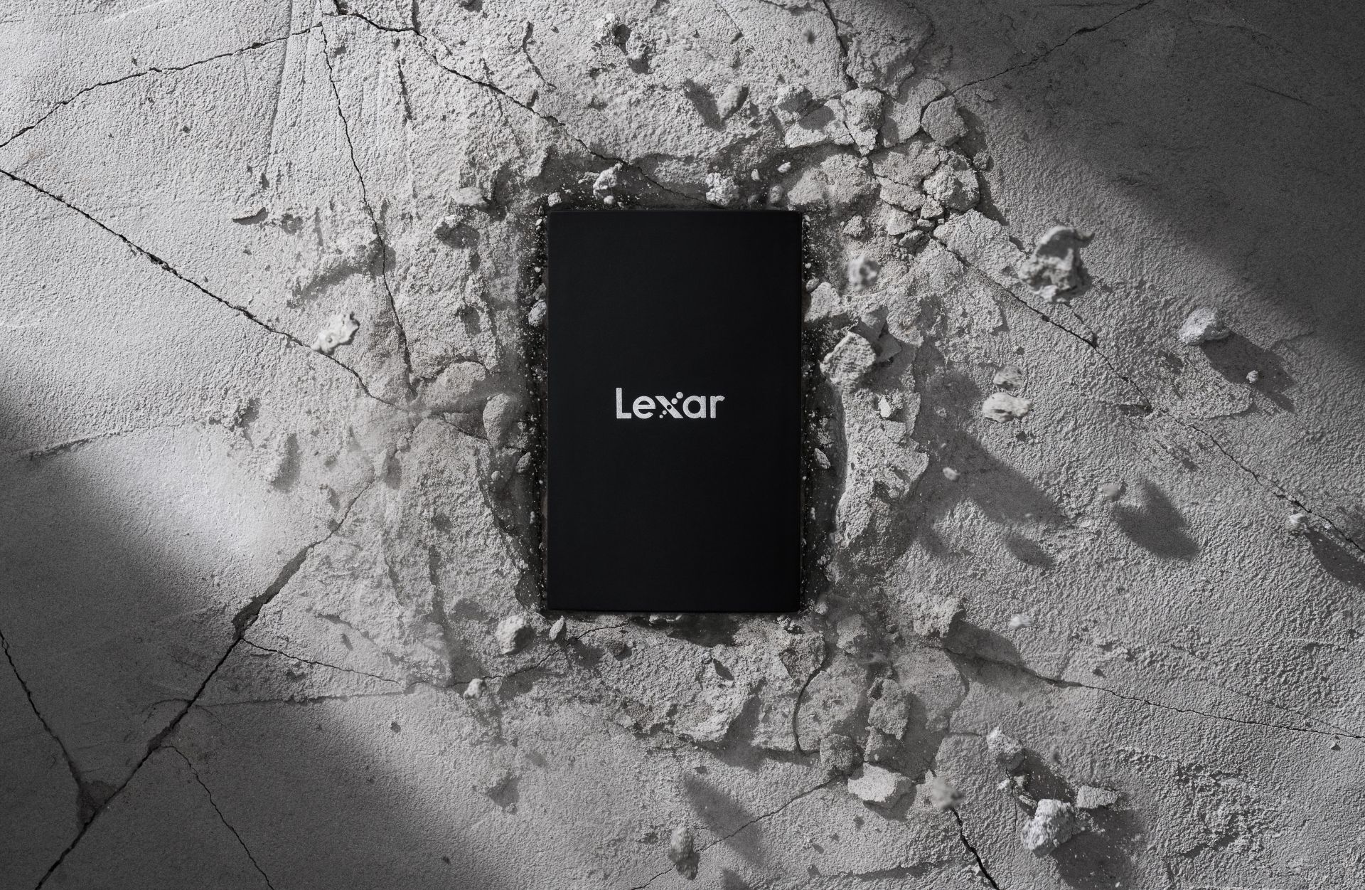 Lexar Unveils the Tough and High-Performance ARMOR 700 Portable SSD in India