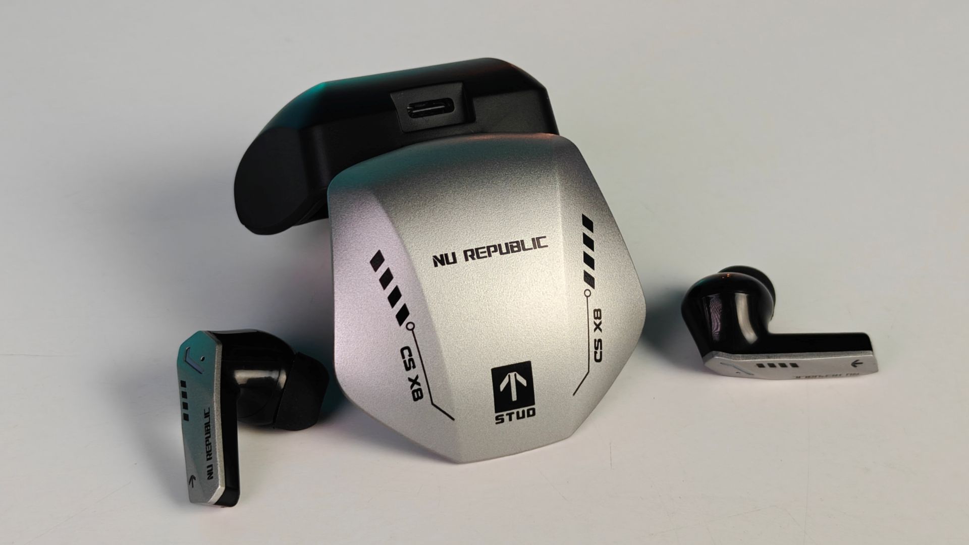 Nu Republic Cyberstud X8 Review: Best Budget Gaming Earbuds? 7 Nu Republic Cyberstud X8 Review