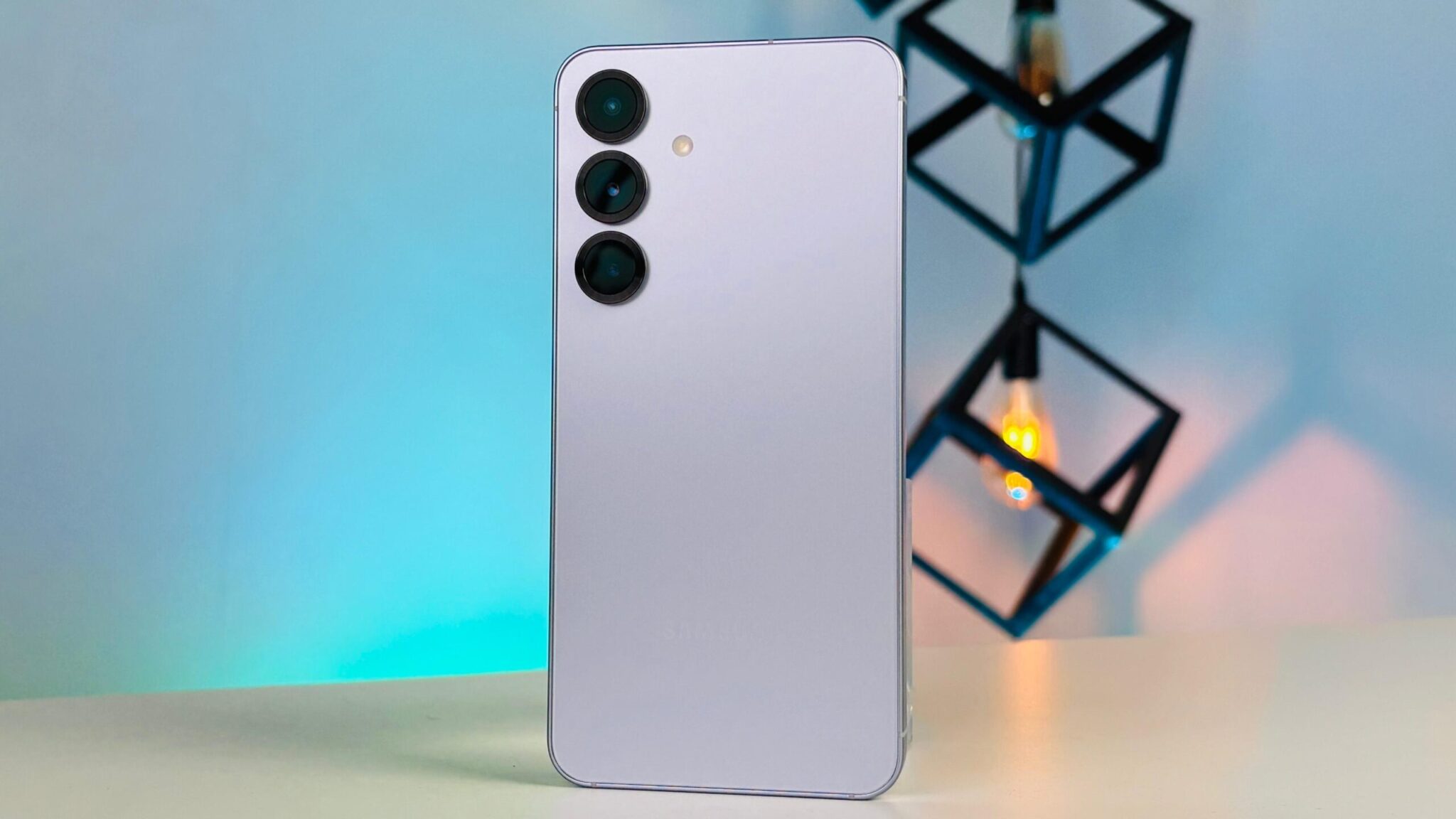 Samsung Galaxy S25: Is It the Best Compact Flagship of 2025? 2 Samsung Galaxy S25