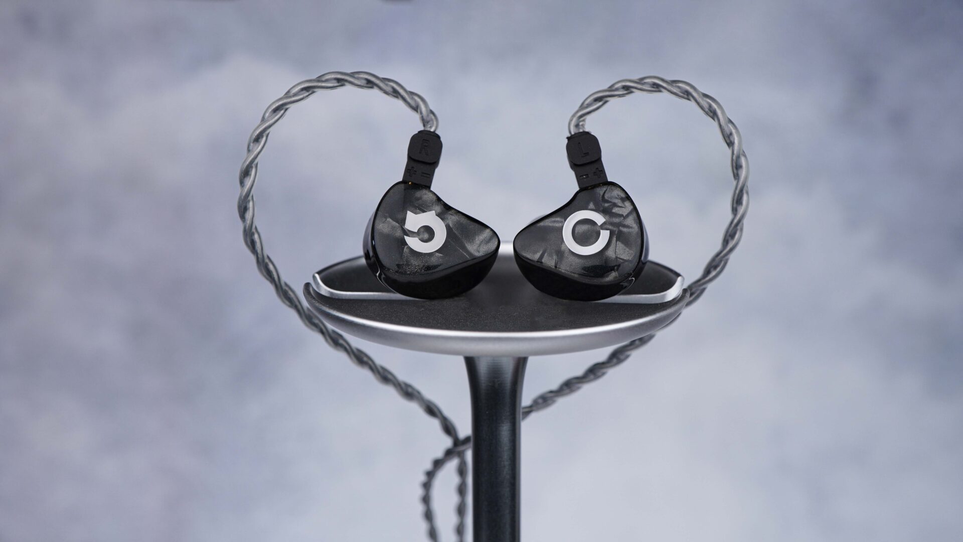 Headphone Zone and Oriveti Debut Bass-Focused Blackbird IEM for Indian Audiophiles 1 Headphone Zone and Oriveti Debut Bass-Focused Blackbird IEM for Indian Audiophiles