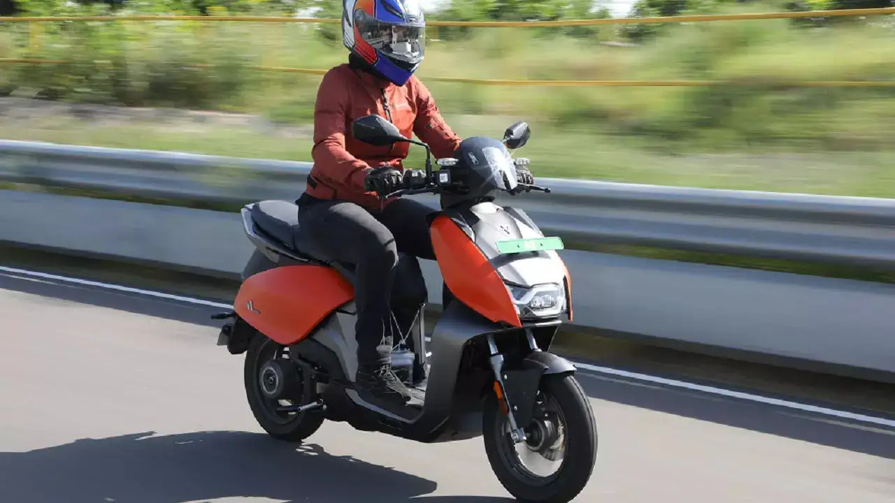 Hero Vida V1 Electric Scooter Spotted Testing in India