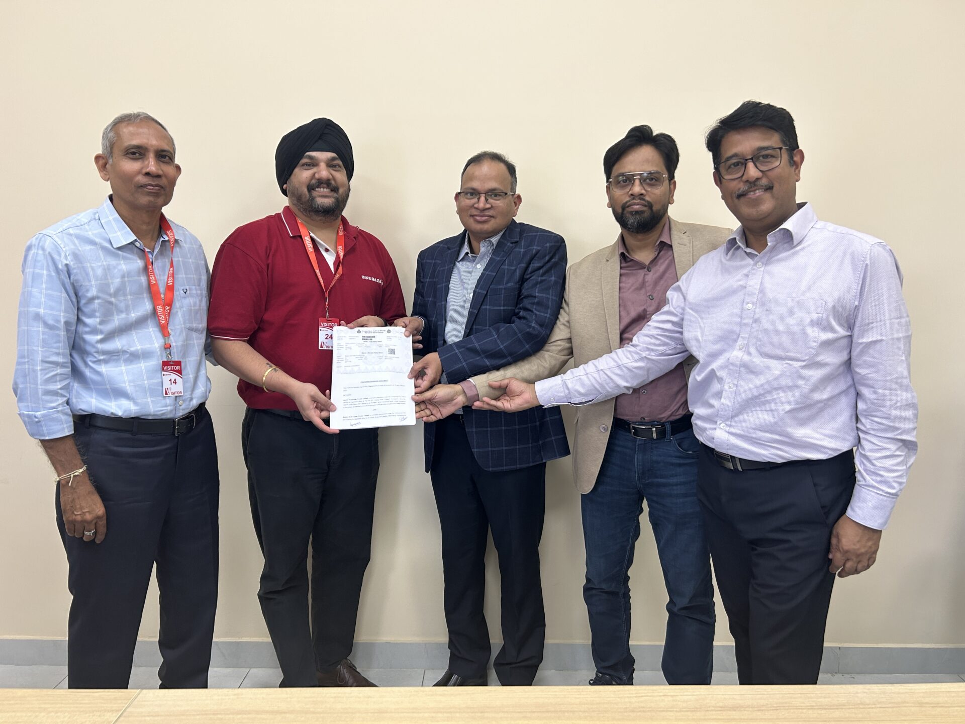 Lectrix EV and Bike Bazaar Expand Fleet with 1,000 Battery-Swapping Electric Two-Wheelers