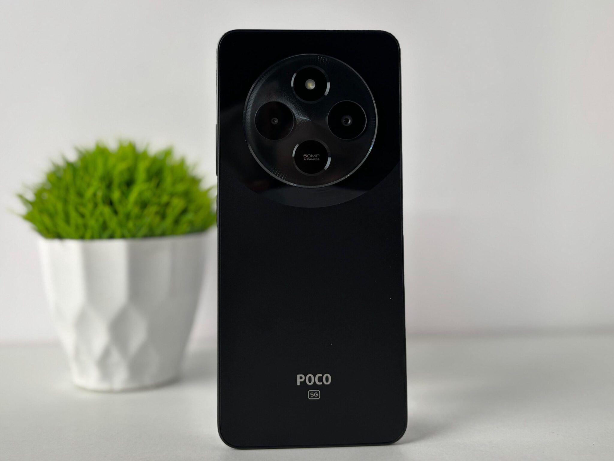 POCO M7 First Impressions: A Budget-Friendly Powerhouse with a Few Surprises 3 POCO M7 First Impressions