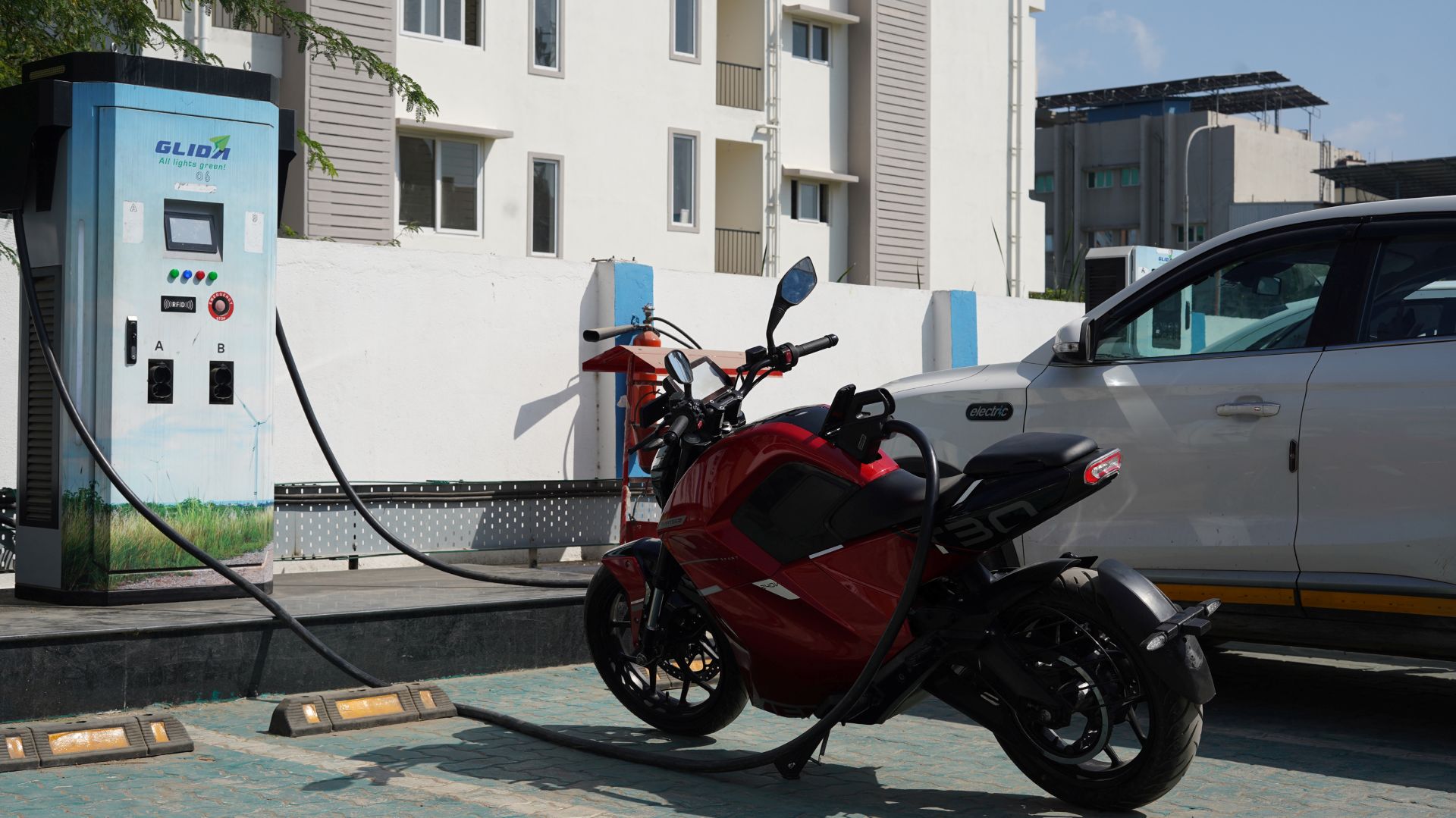 Raptee.HV T30 Becomes India’s First Electric Two-Wheeler with CCS2 Car Charging Standard, Certified by ARAI, Receives 8000+ Registrations