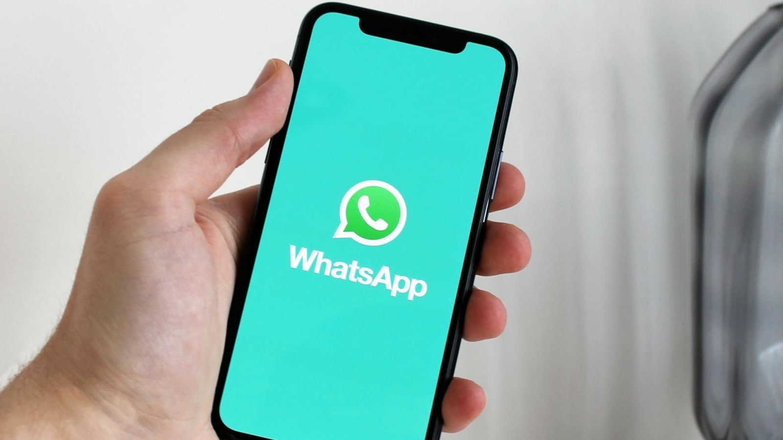 Could Your WhatsApp Messages Soon Translate Themselves