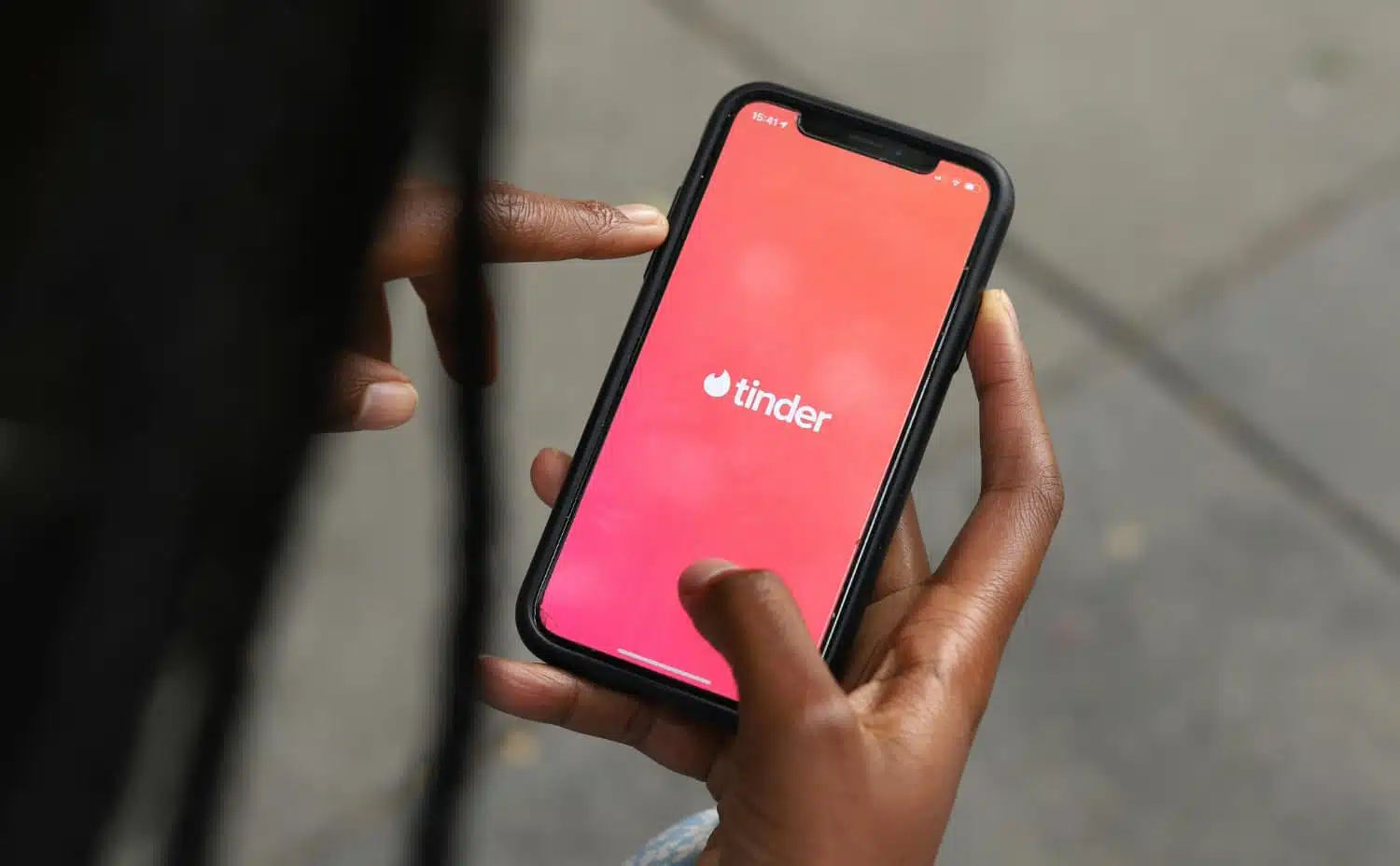 Tinder Introduces Playful AI Chatbots