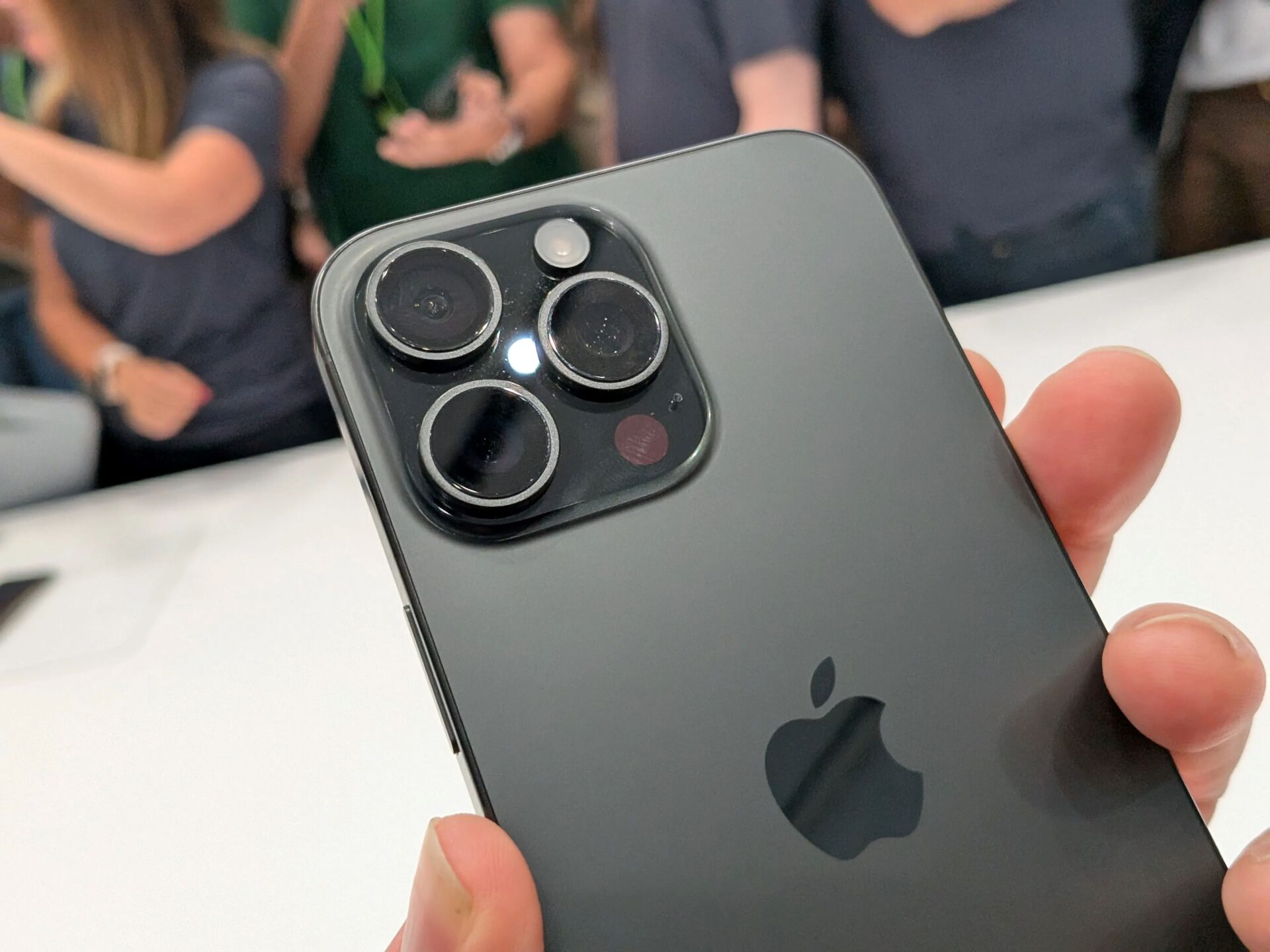 iPhone 16 Pro Price Drop