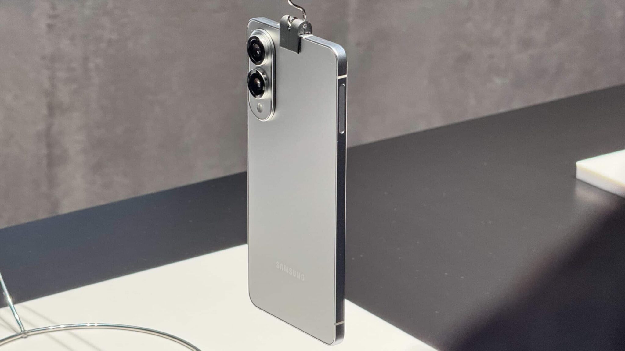 Could Samsung's Galaxy S25 Edge Redefine Smartphone Photography and Outshine the iPhone 17 Air