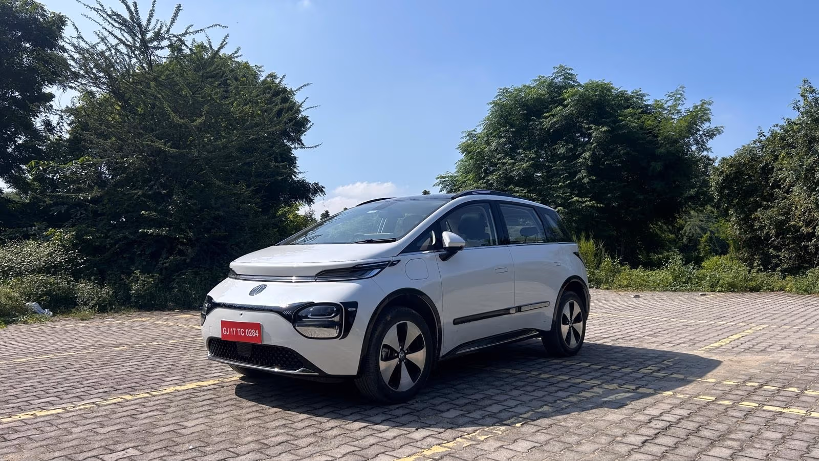 Did You Miss the MG Windsor EV Pro's Introductory Price