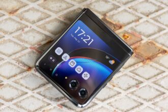 Motorola Razr 50 Ultra Sees 42% Price Cut After Razr 60 Ultra Launch