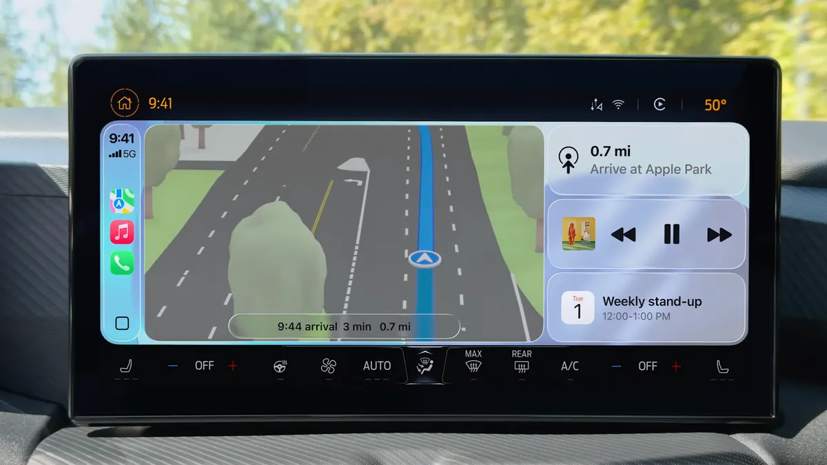 Apple CarPlay Update Keeps Navigation on Screen During Calls
