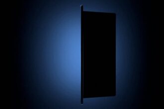 Why Your Next Phone Might Literally Disappear in Your Pocket: Samsung's Z Series Shocks with Unbelievable Thinness!