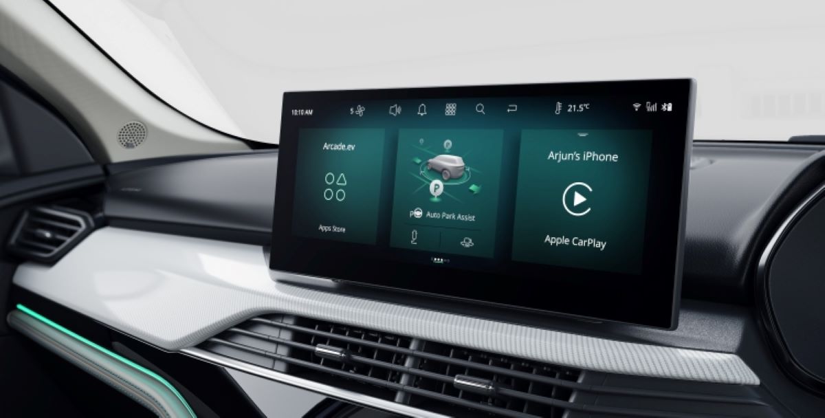 HARMAN and Tata Motors Redefine In-Car Entertainment with Neo QLED Display in Harrier