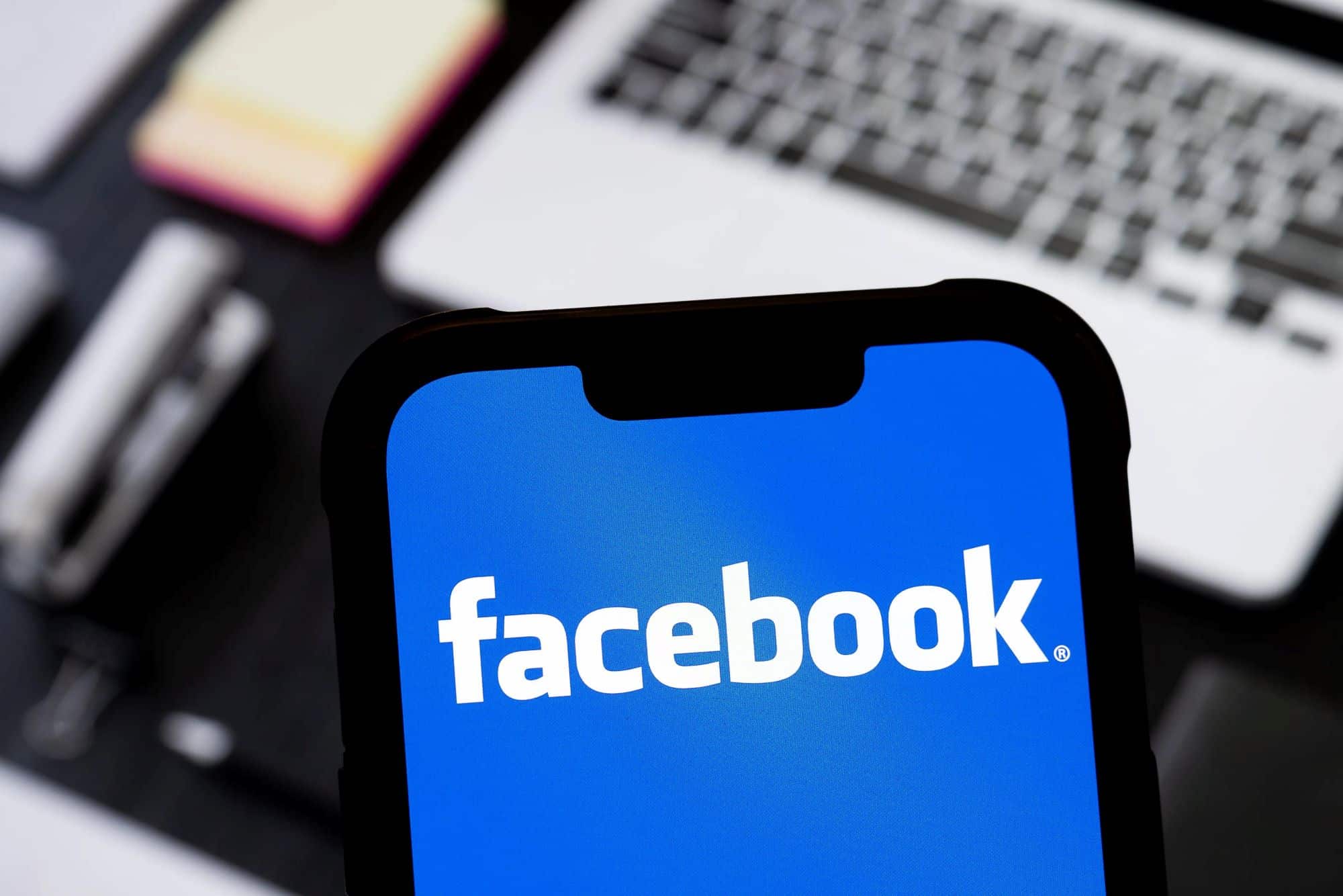 facebook's new ai tool proposes story ideas from private photos, igniting intense privacy debate