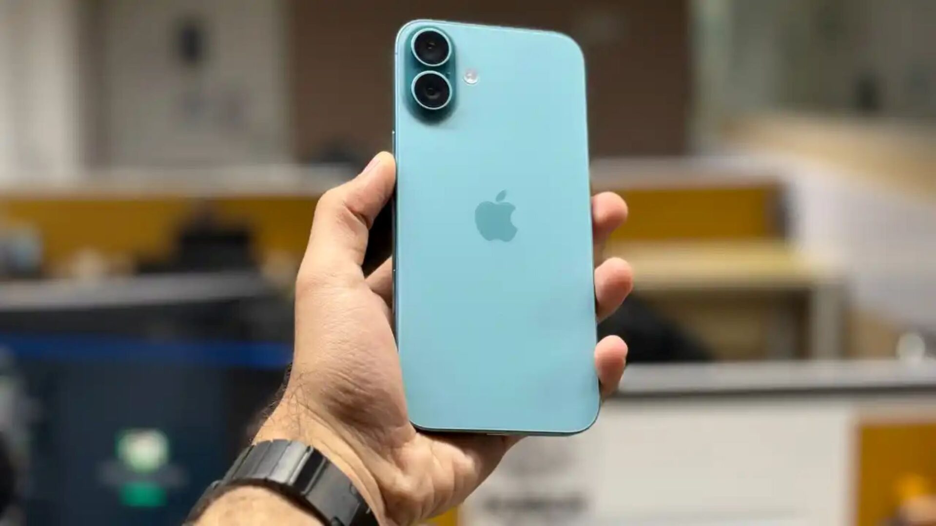 Apple iPhone 16 Price Drops by Rs 11,000 on Amazon