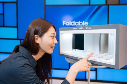 Samsung Galaxy Z Fold 7 Display Survives 500,000 Folds in New Test