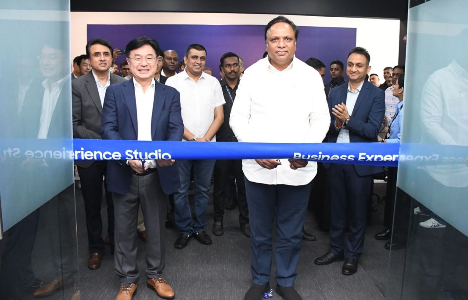 Samsung Opens New Business Experience Studio