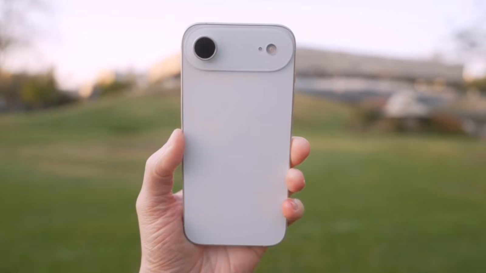 iPhone 17 Air Might Come With a Smaller Battery Than iPhone 16