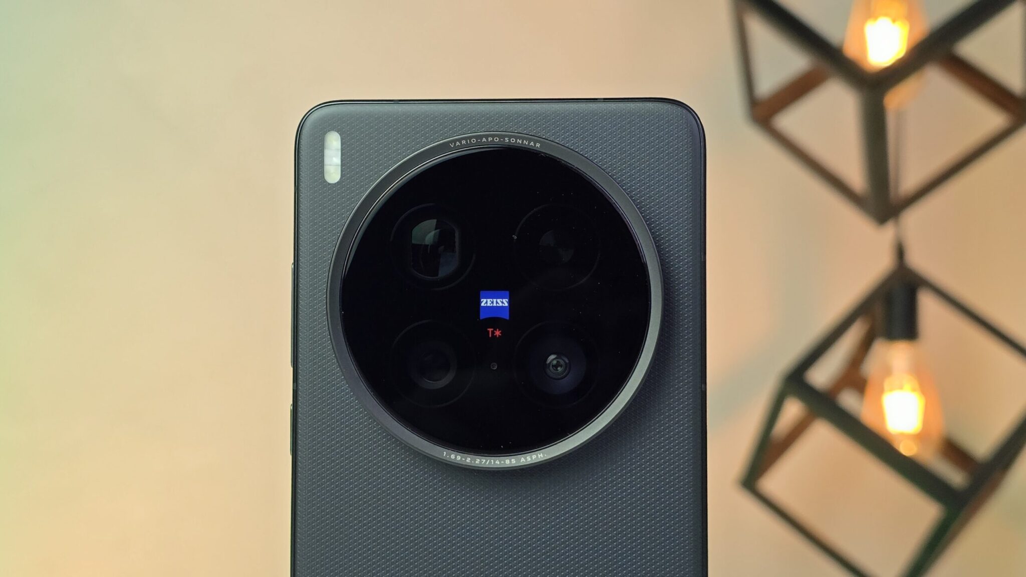 vivo X200 Ultra Review