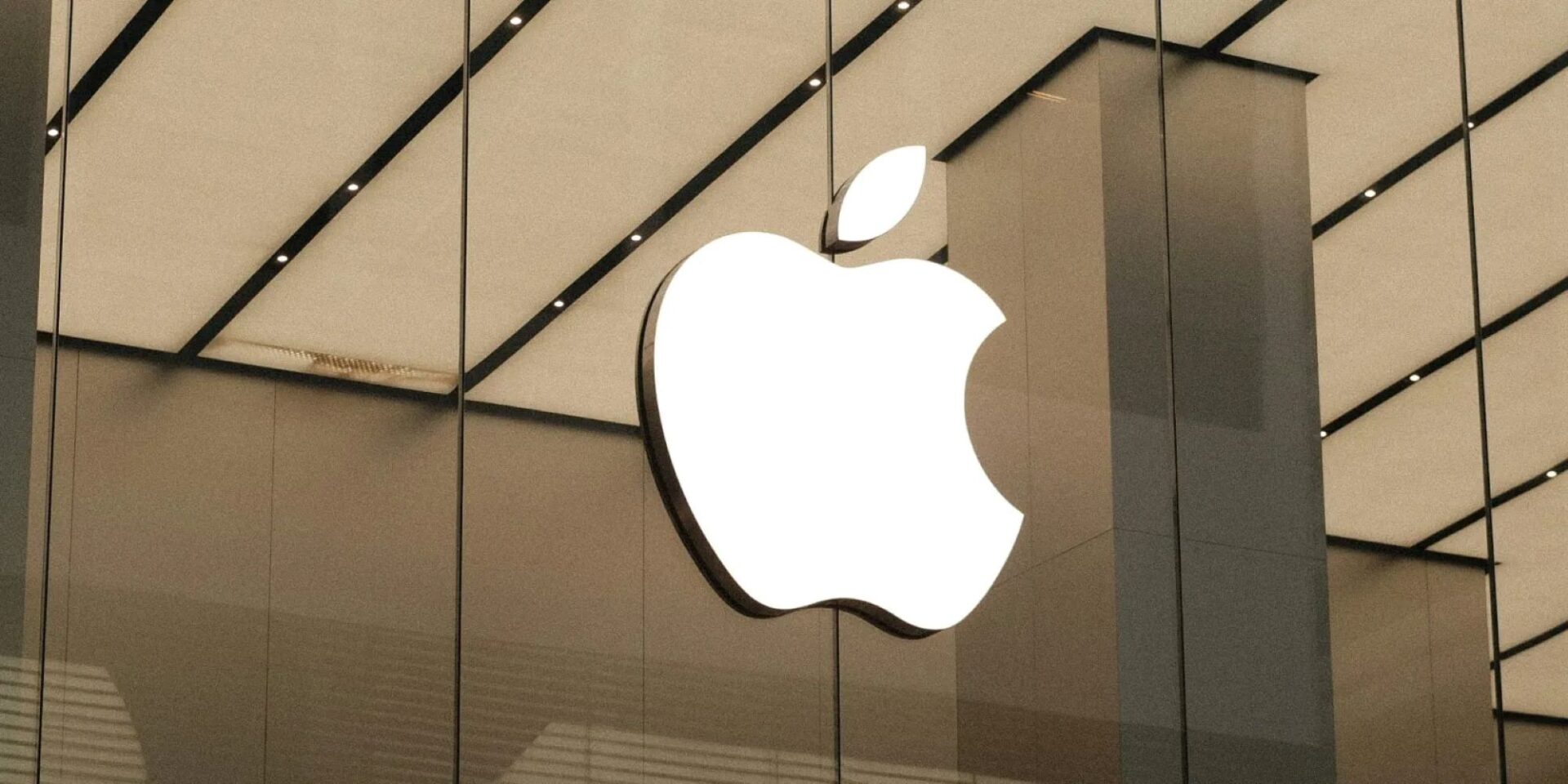 Apple Opens Third Indian Store in Bengaluru's Phoenix Mall of Asia