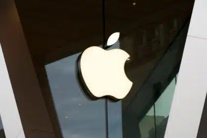 Apple Reportedly Explores Using Google Gemini AI to Power Revamped Siri