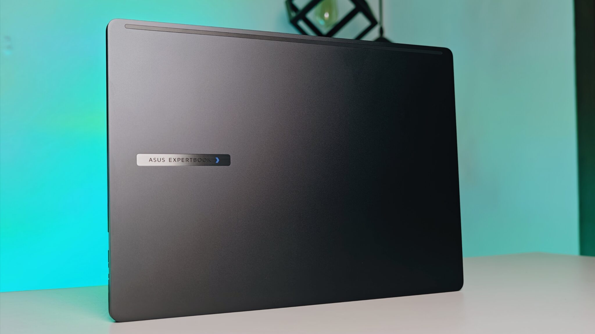 ASUS ExpertBook B3 Review