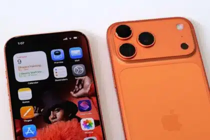 Blinkit Delivers New iPhone 17 in 10 Minutes in India