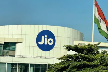 Jio Announces Diwali Offer with Free Internet and OTT Benefits