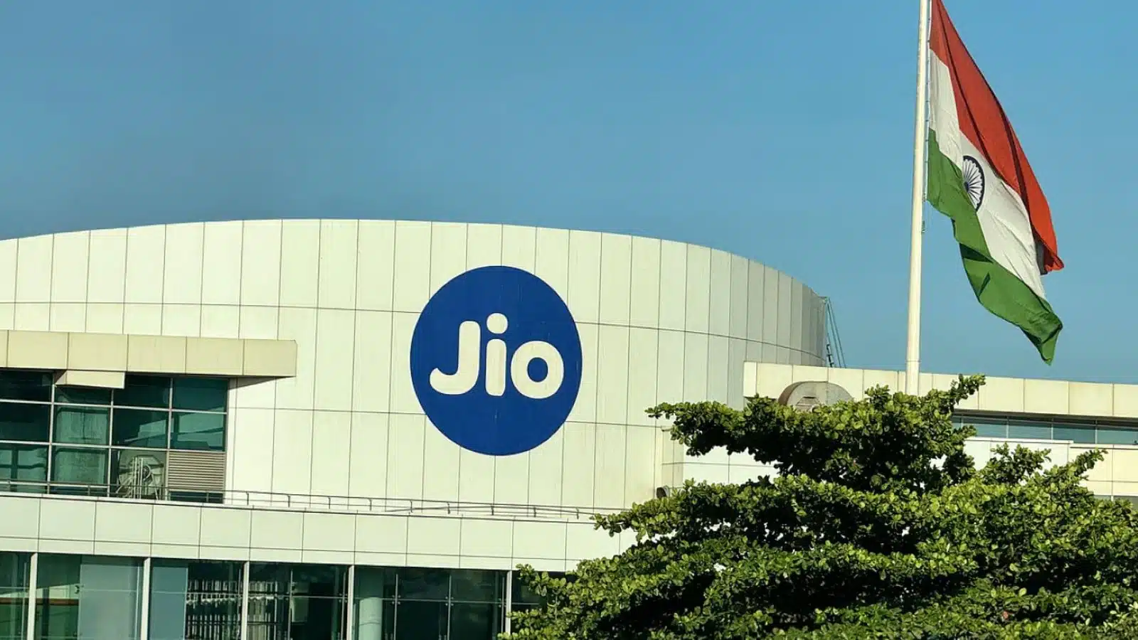 Jio Announces Diwali Offer with Free Internet and OTT Benefits