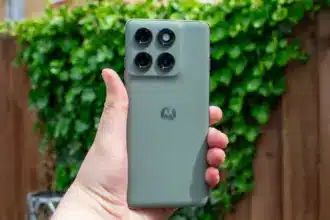 Motorola Begins Android 16 Update Rollout for Edge and Razr Phones