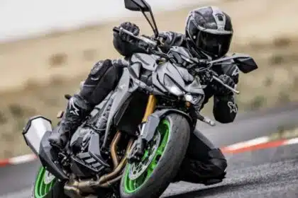 New Kawasaki Z1100 Breaks Cover With 134 HP Engine