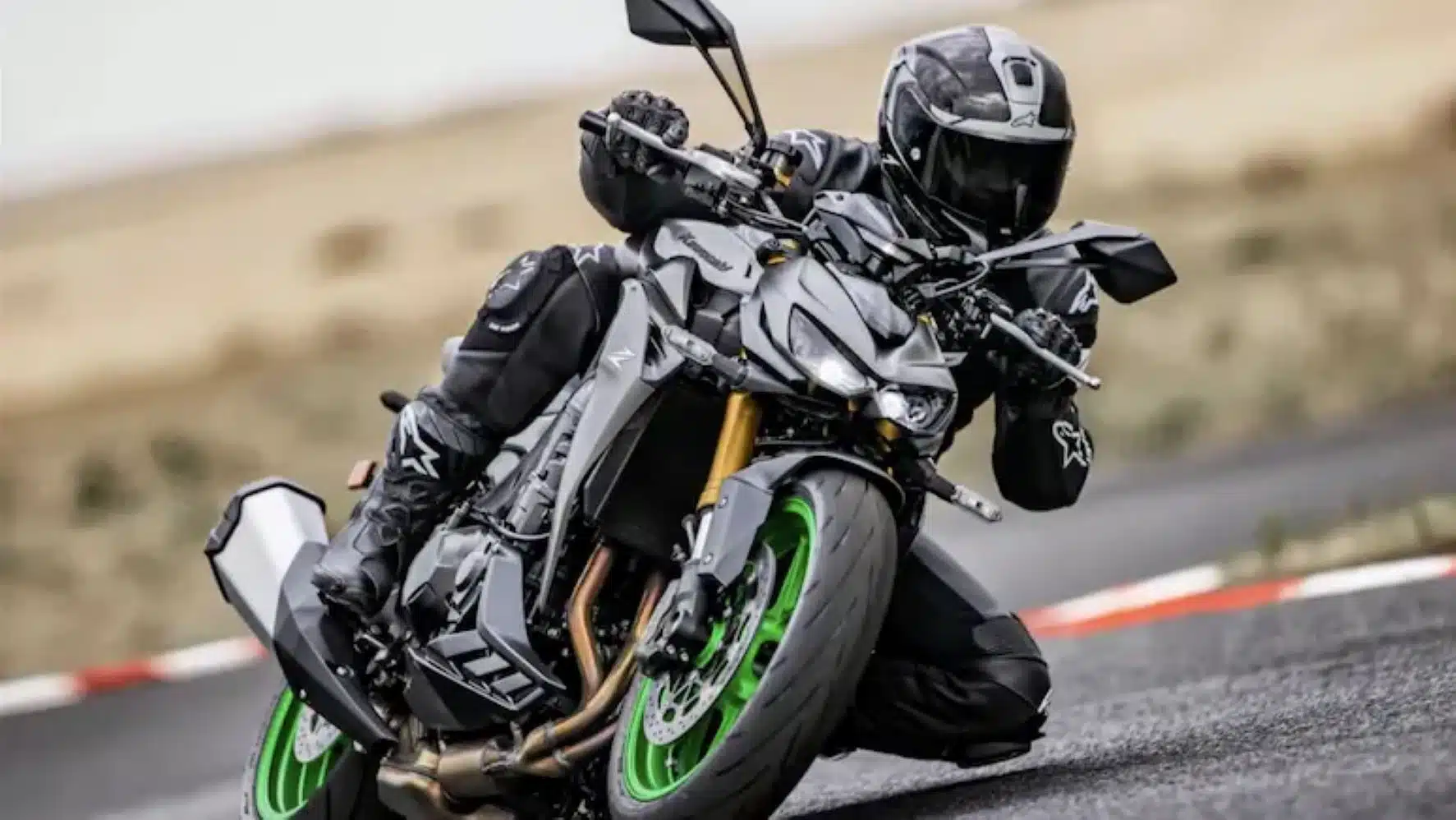New Kawasaki Z1100 Breaks Cover With 134 HP Engine