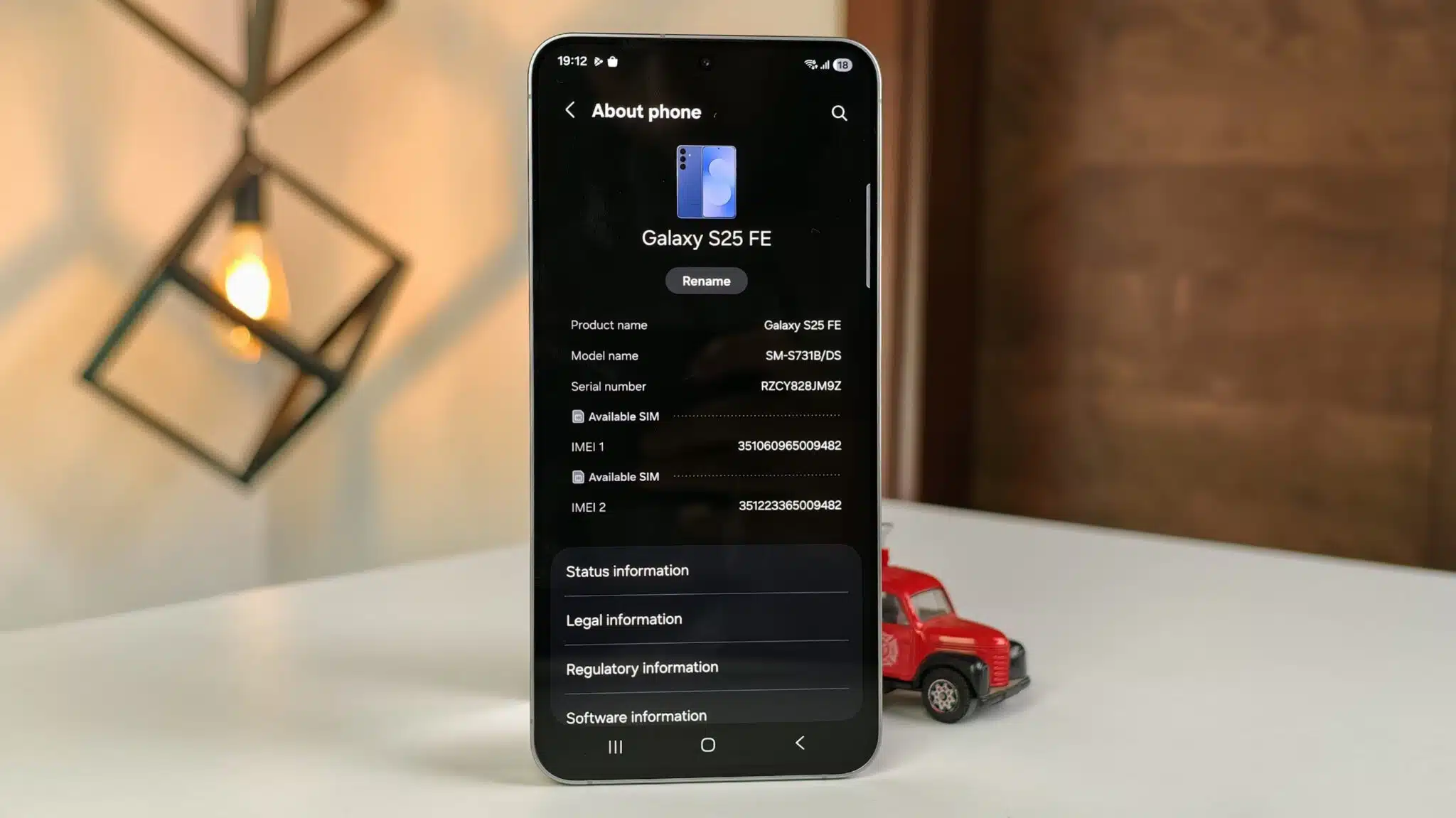 Samsung Galaxy S25 FE Review