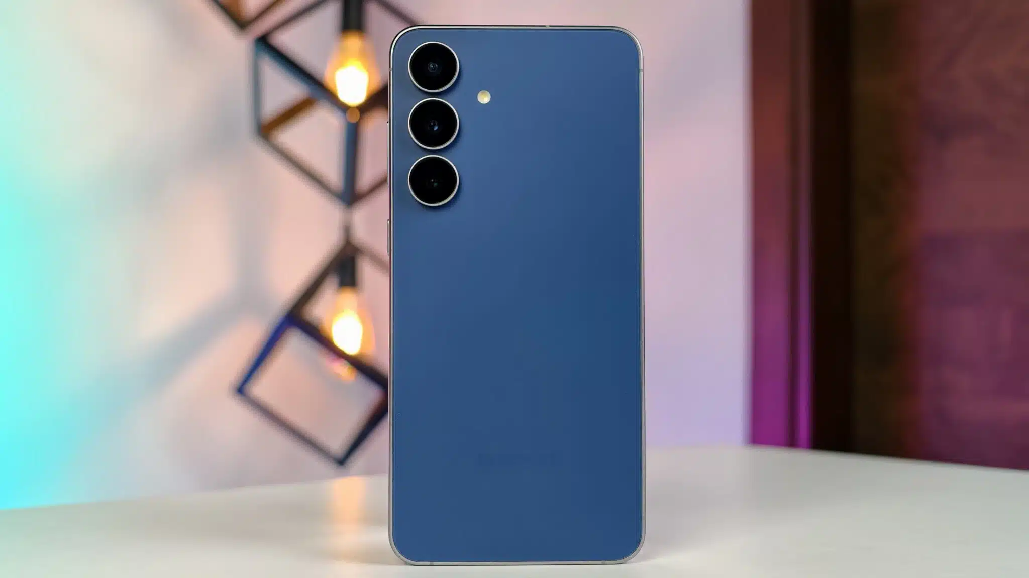 Samsung Galaxy S25 FE Review