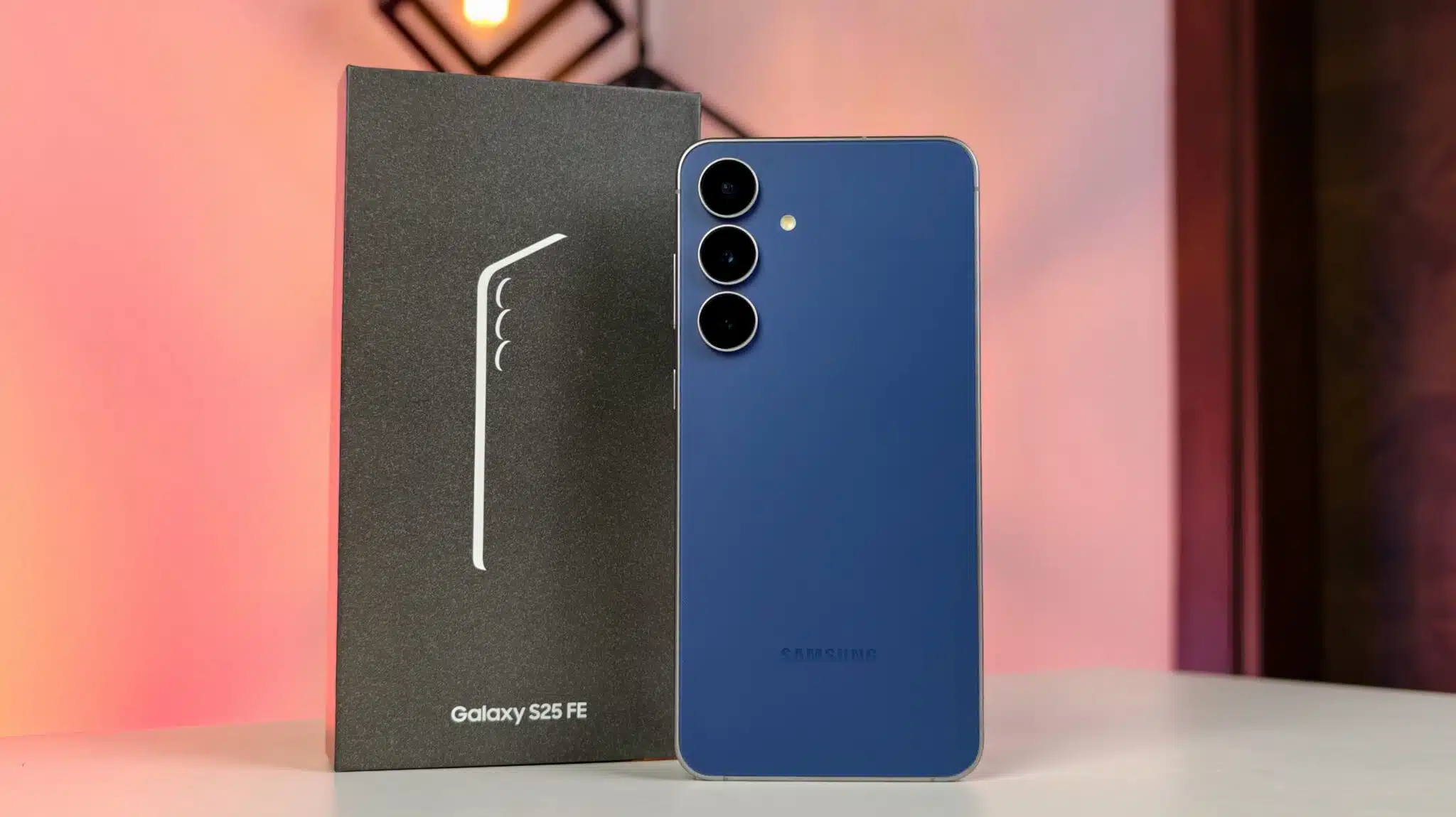 Samsung Galaxy S25 FE Review