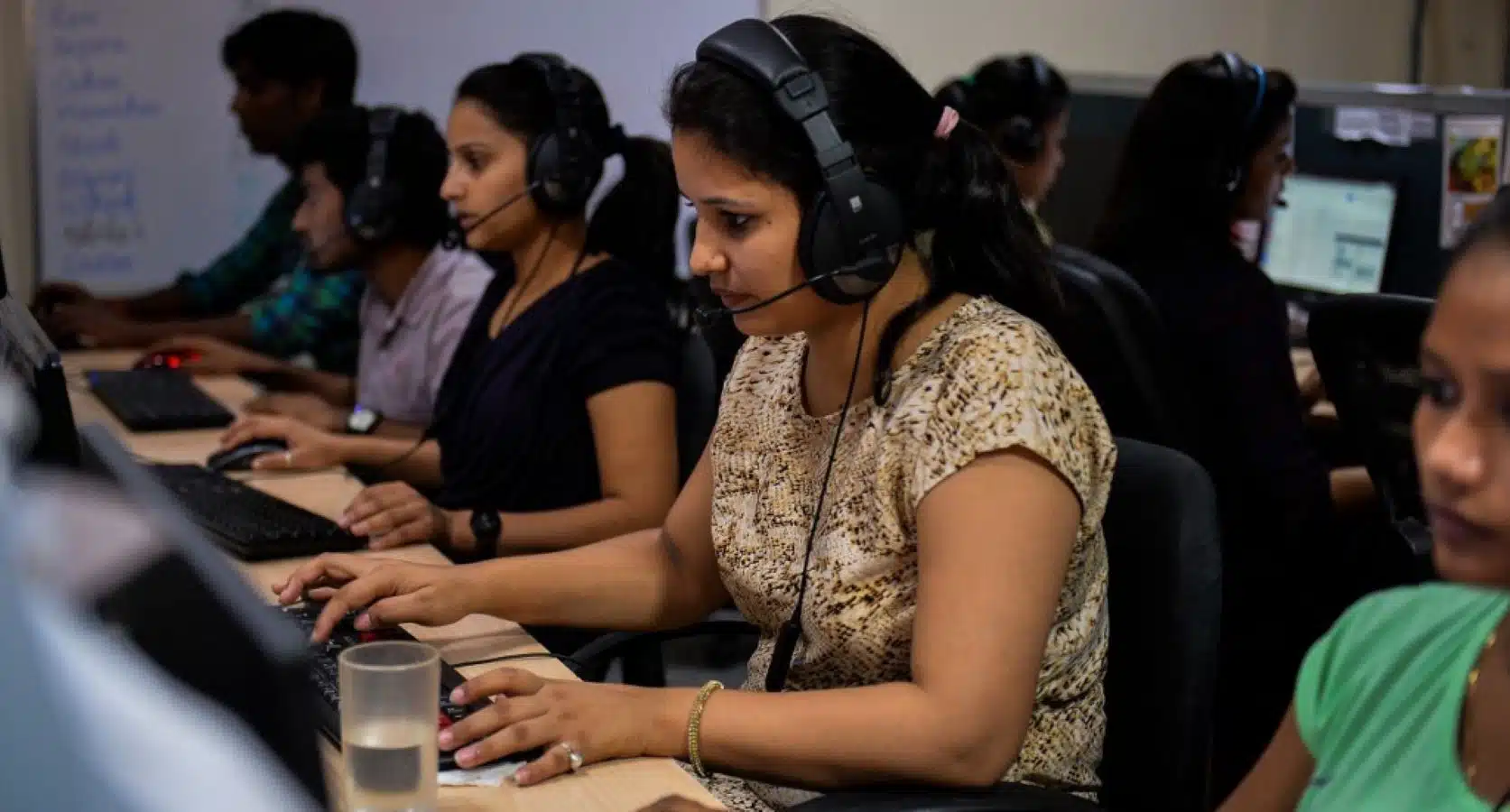 AI Chatbots Take Over Customer Service Roles in India