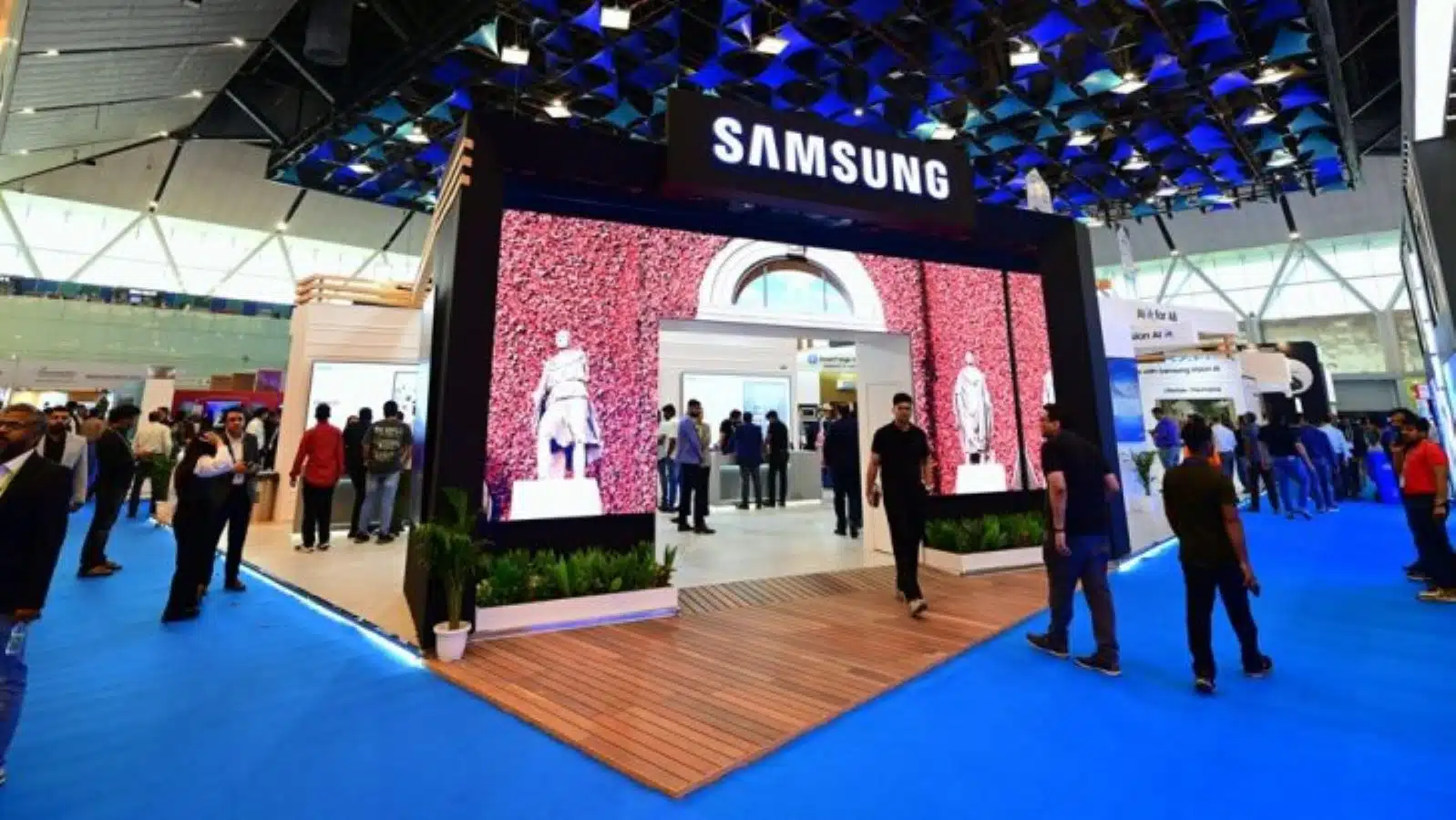 Samsung Presents 'AI for All' Vision at India Mobile Congress 2025