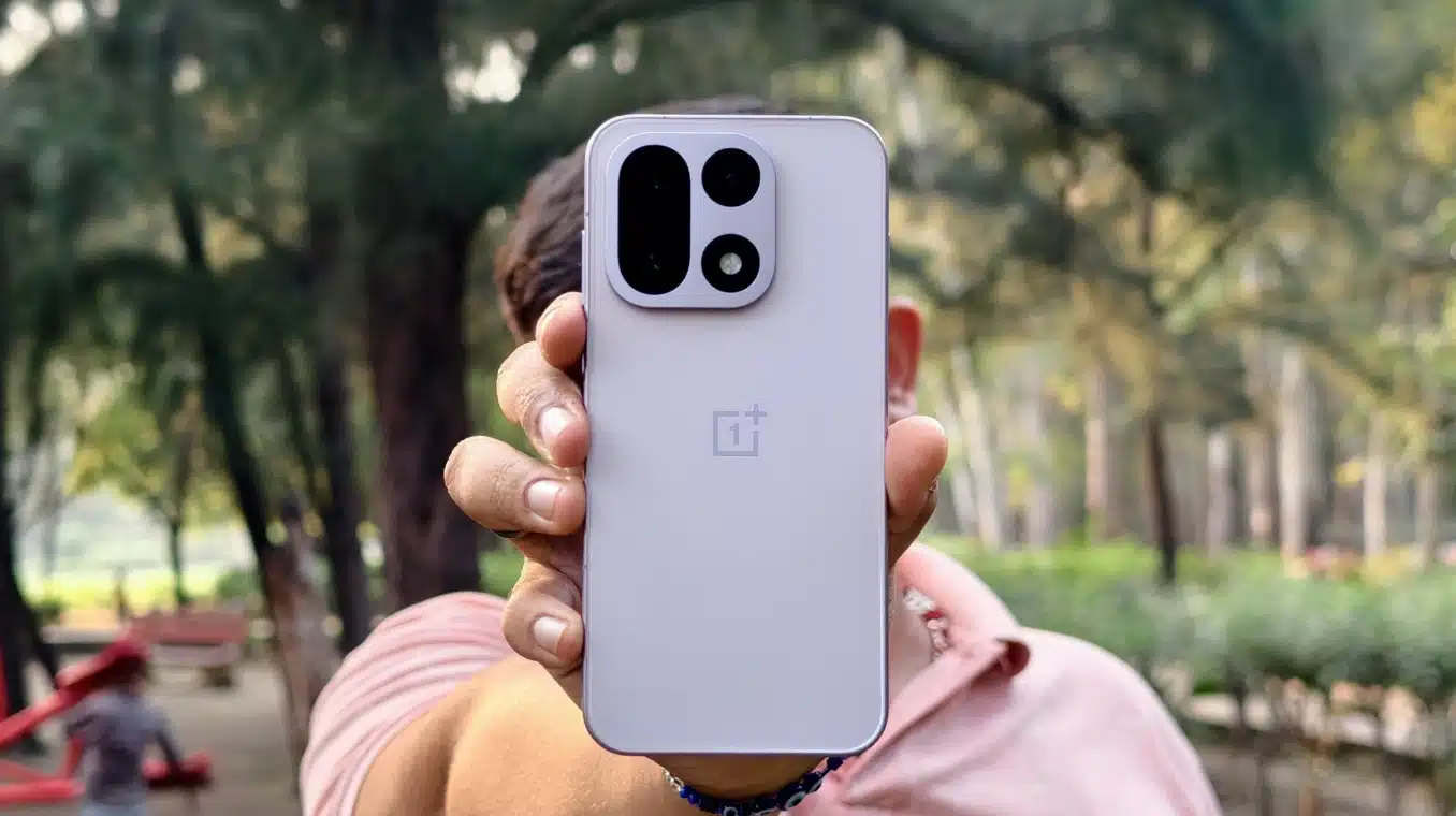 OnePlus 15 Review: A New Champion of Battery Life