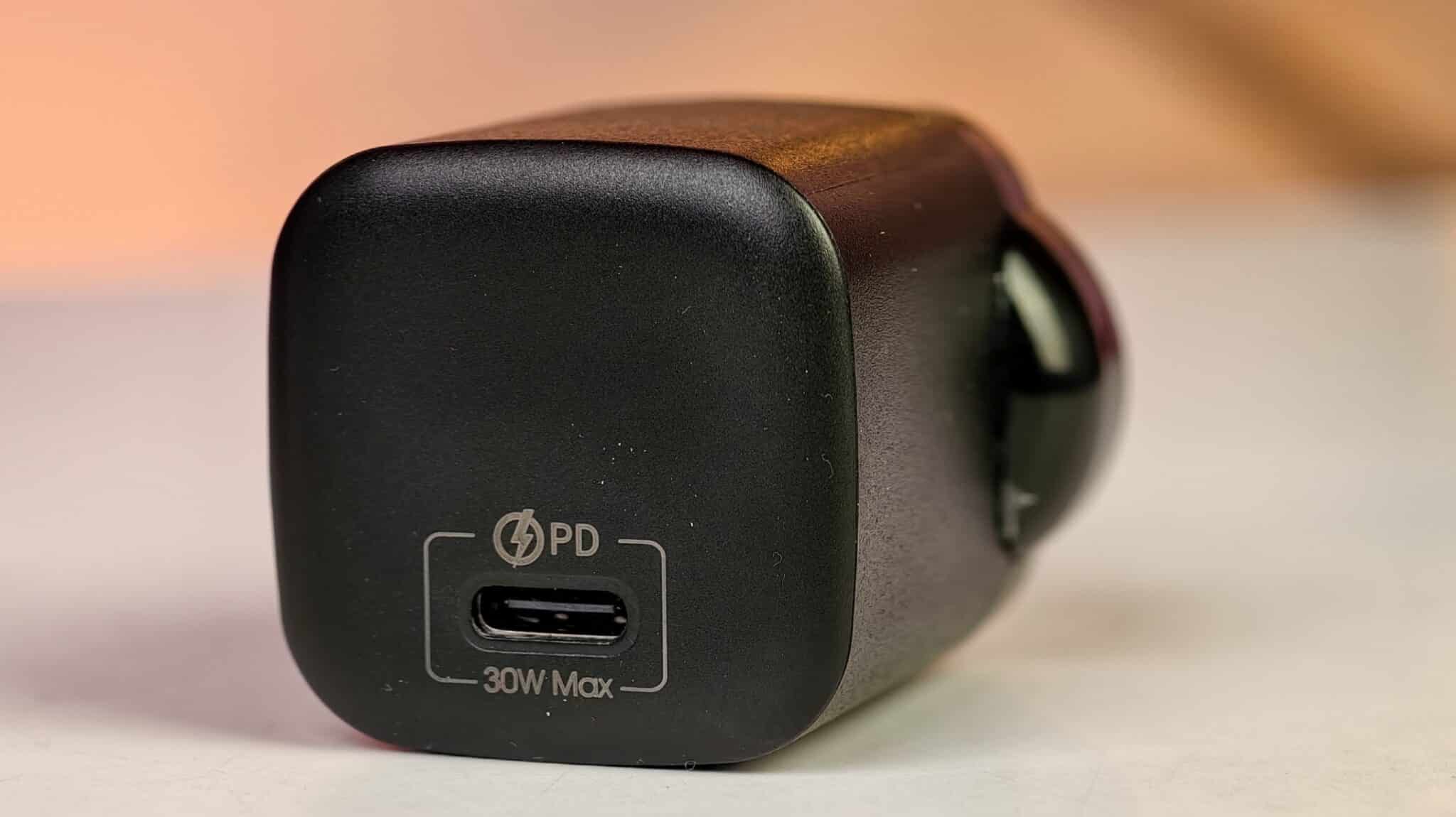 Tempt Elite 30W GaN Charger Review: Fast Charging Gets Affordable